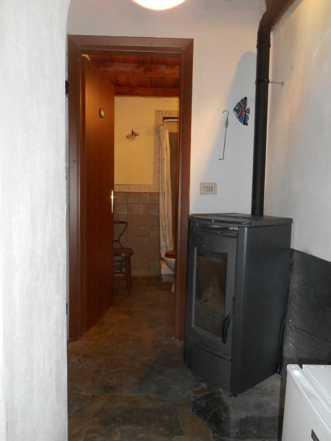 La Casa Nel Bosco-Senza Auto Vendégház Ponte della Venturina Kültér fotó